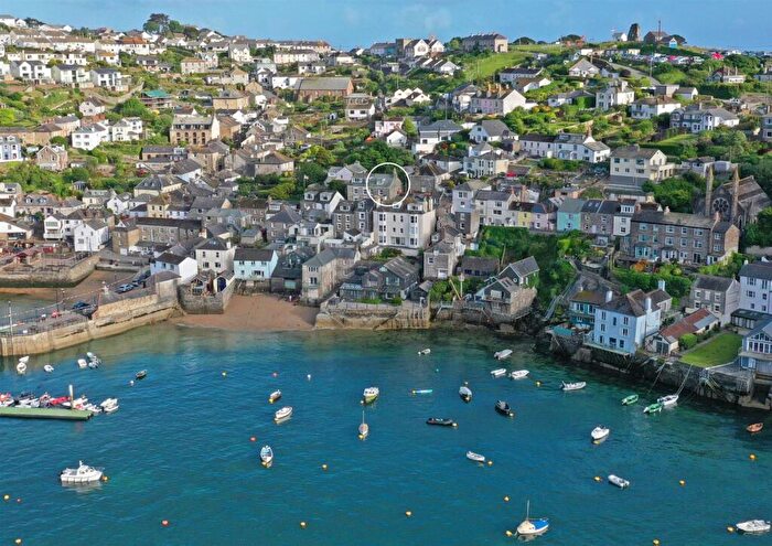 4 Bedroom Semi-Detached House For Sale In West Street, Polruan, PL23