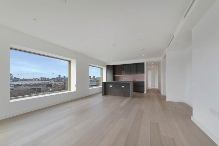 3 Bedroom Flat To Rent In Deanston Building, Riverscape, London, E16