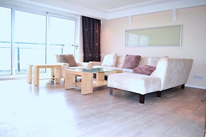 2 Bedroom Flat To Rent In Wheatlands, Hounslow, TW5
