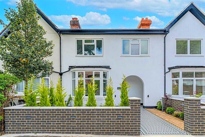 4 Bedroom Semi-Detached House To Rent In Thompson Avenue, Kew, Richmond, TW9
