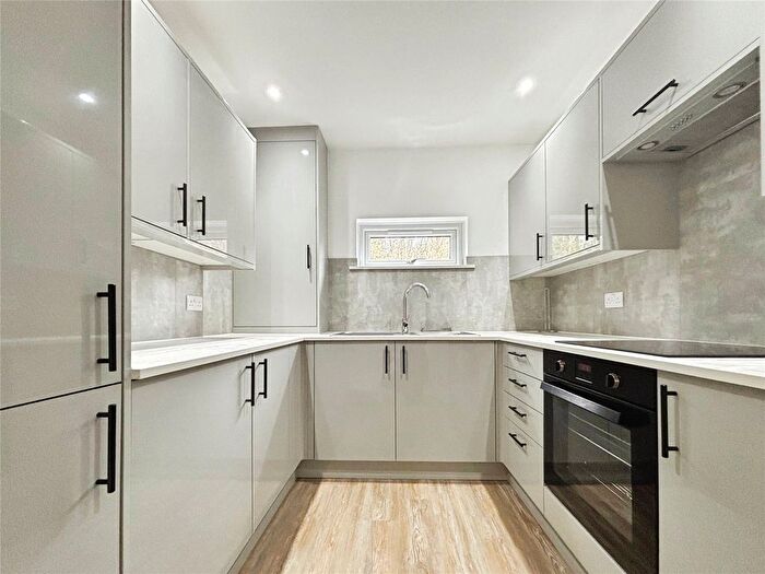 Studio For Sale In Tylers Place, Tilehurst, Reading, RG30