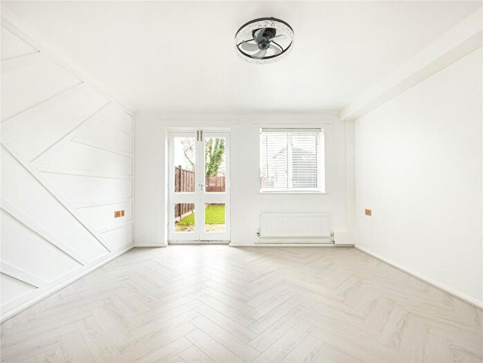 3 Bedroom Terraced House For Sale In Bennetts Close, Mitcham, CR4