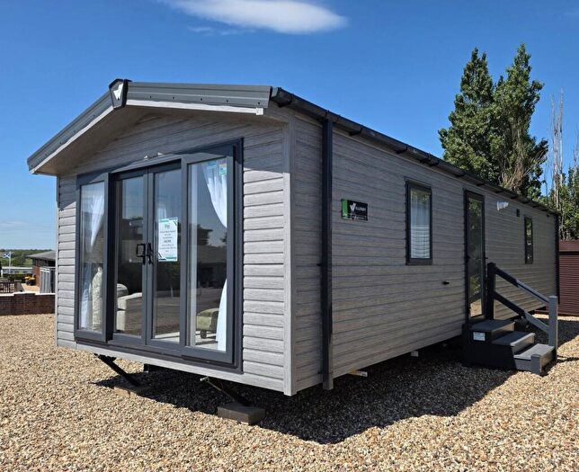 2 Bedroom Caravan For Sale In Flag Hill, Great Bentley, Colchester, CO7