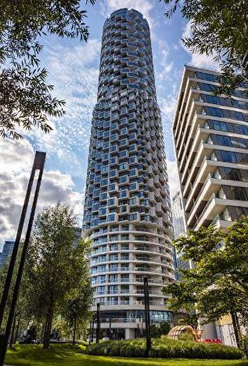 2 Bedroom Apartment To Rent In Park Drive, London, E14