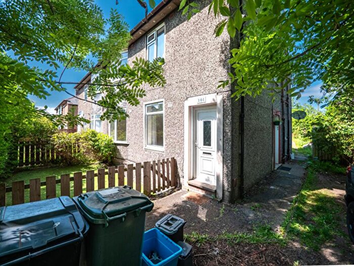 2 Bedroom Flat For Sale In Carrick Knowe Drive, Edinburgh, EH12