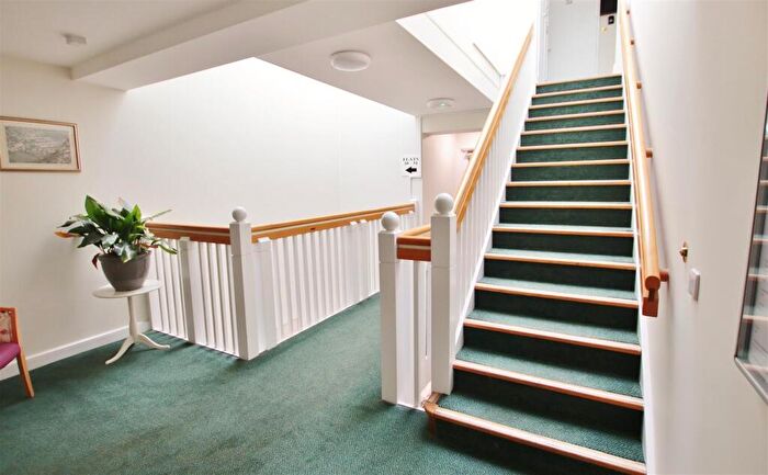 2 Bedroom Apartment For Sale In The Ropewalk, Bradford-On-Avon, BA15