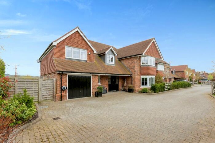 4 Bedroom Detached House For Sale In Bentley, Farnham, GU10