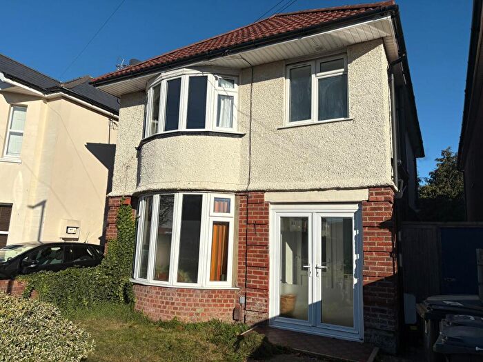 1 Bedroom Flat To Rent In Burleigh Road, Bournemouth, BH6