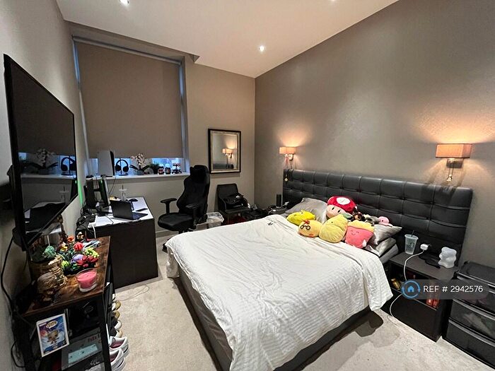 2 Bedroom Flat To Rent In Trafalgar House, Leeds, LS1