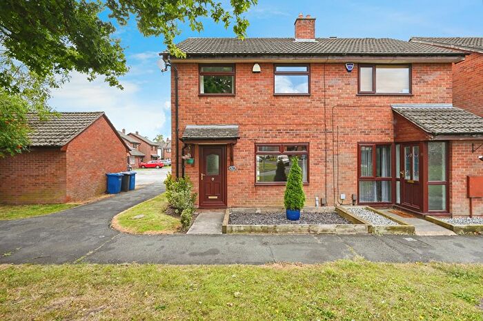 3 Bedroom Semi-Detached House For Sale In Ventnor Close, Great Sankey, Warrington, Cheshire, WA5