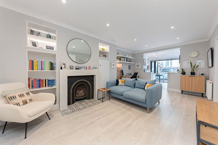 2 Bedroom Flat To Rent In Bermondsey Street, London, SE1
