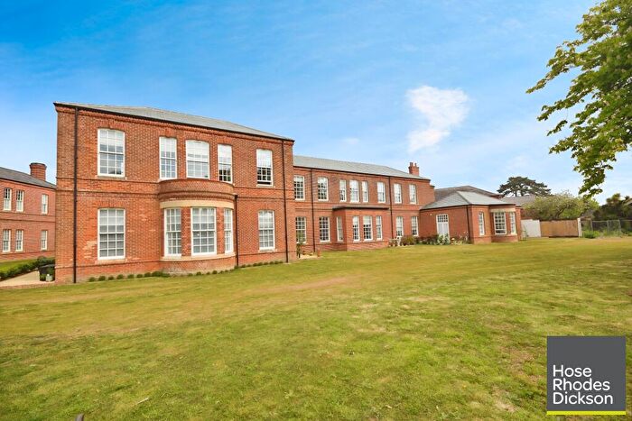 2 Bedroom Apartment To Rent In Hardy Villas, Newport, PO30
