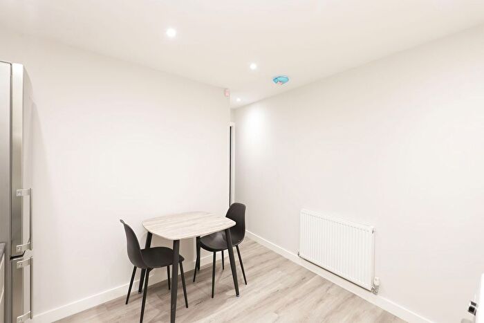 2 Bedroom End Of Terrace House To Rent In Well Meadow Street, Sheffield, S3