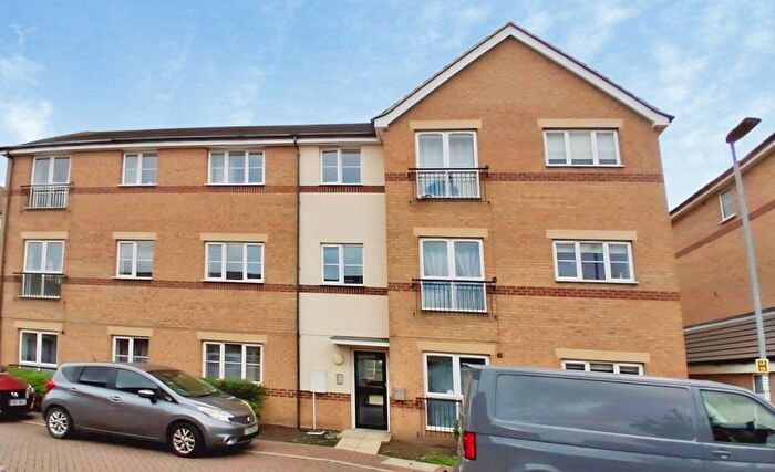 2 Bedroom Flat To Rent In Rathbone Crescent, Peterborough, PE3