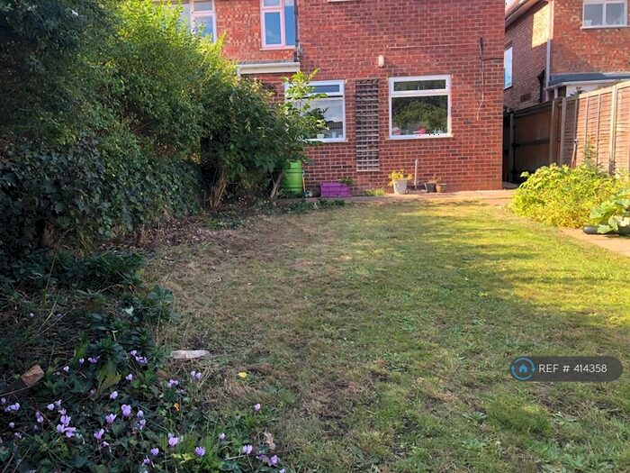 5 Bedroom Semi-Detached House To Rent In Littlemore Road, Oxford, OX4