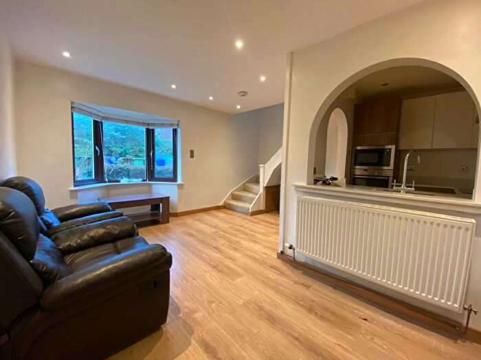 1 Bedroom Apartment To Rent In Birch Polygon, Rusholme, M14