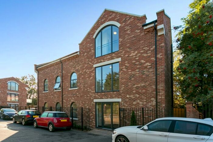 2 Bedroom Apartment To Rent In Station Approach Marlow, SL7