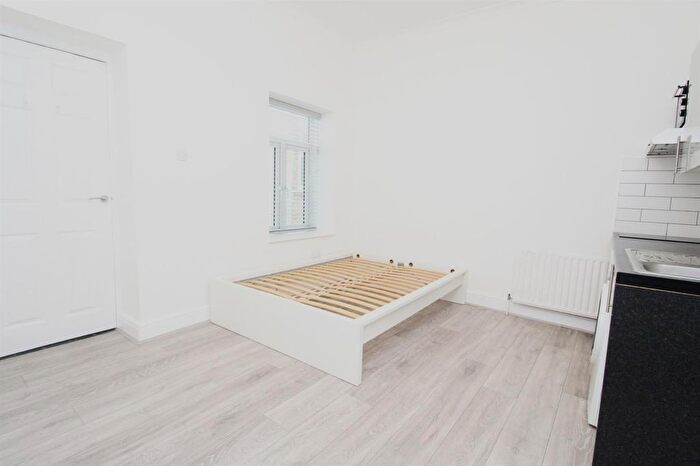 Studio To Rent In Lancaster Road, Finsbury Park, N4