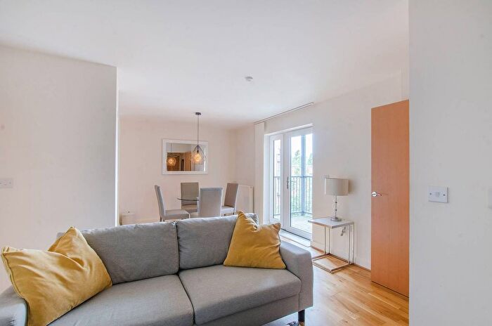 1 Bedroom Flat To Rent In Fairthorn Road, Charlton, London, SE7