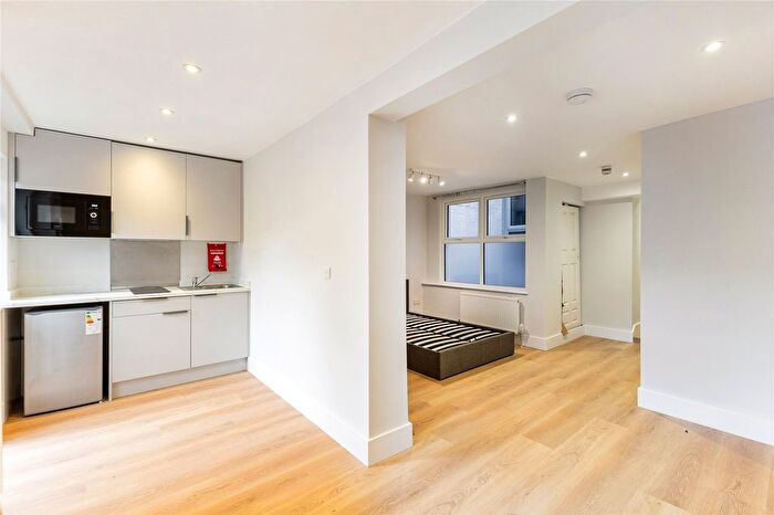 1 Bedroom Flat To Rent In Uxbridge Road, London, W12