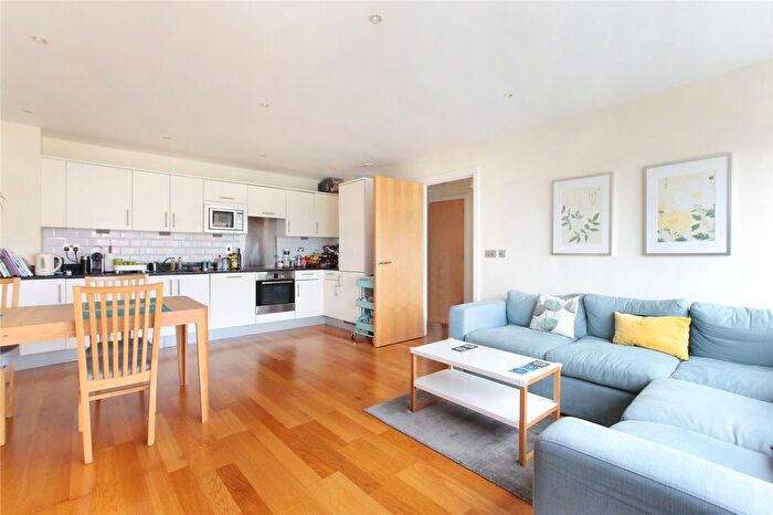 2 Bedroom Flat To Rent In The Latitude Building, Clapham Common South Side, SW4