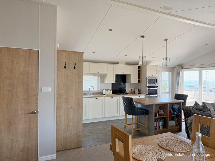2 Bedroom Detached Bungalow For Sale In Mariners Rise, Sandy Bay Holiday Park, NE63