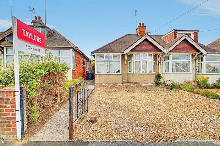 2 Bedroom Bungalow For Sale In Franklin Crescent, Northampton, Northamptonshire, NN5