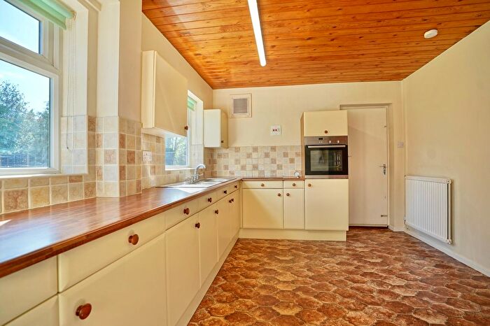 4 Bedroom Detached House For Sale In Haley Close, Hemingford Grey, Huntingdon, PE28