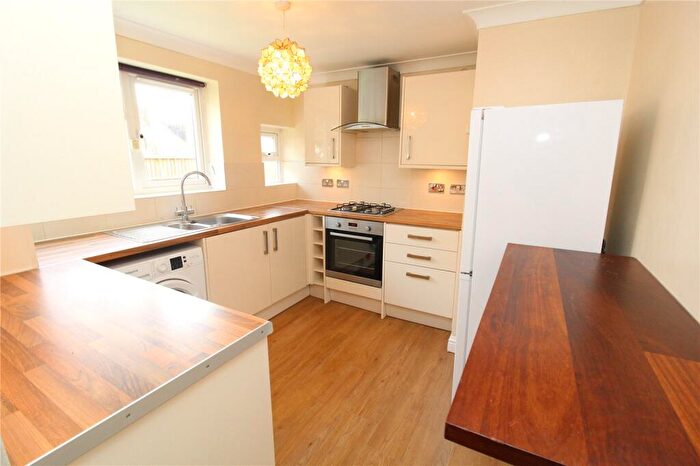 1 Bedroom Apartment To Rent In Hawthorn Avenue, CM13