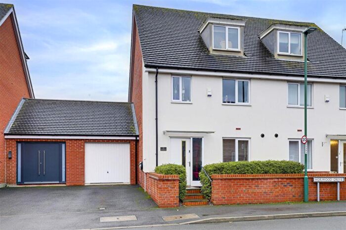 4 Bedroom Semi Detached House For Sale In Horwood Drive, Wilford, Nottinghamshire, NG11