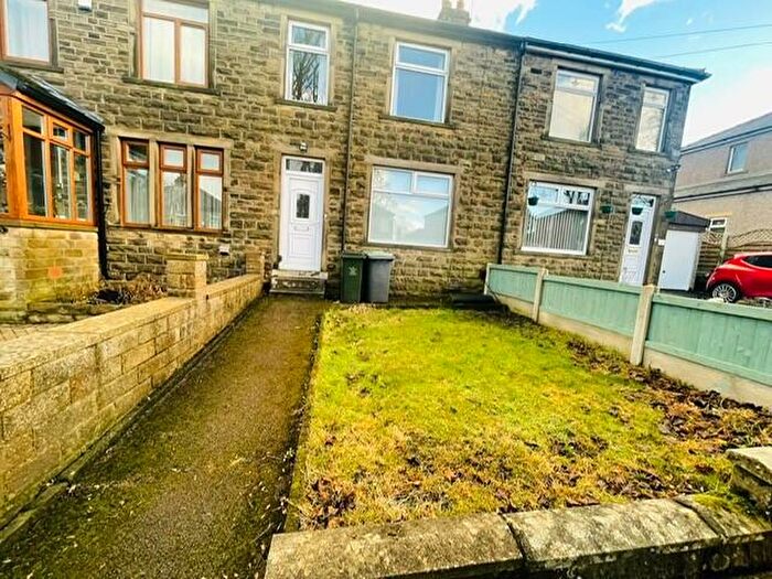 3 Bedroom Terraced House To Rent In Kenley Avenue, Bradford, BD6