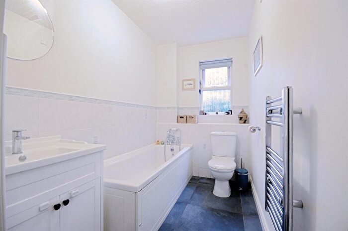 2 Bedroom Apartment For Sale In The Brambles, St. Albans, AL1