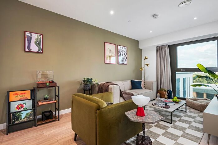 1 Bedroom Flat To Rent In Uncle Acton, Victoria Road, London, W3