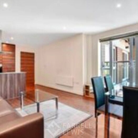 2 Bedroom Flat For Sale In Bromyard Avenue, Acton, W3