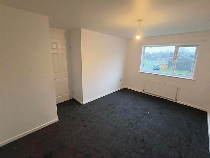 3 Bedroom Semi-Detached House To Rent In Reeth Place, Newton Aycliffe, DL5