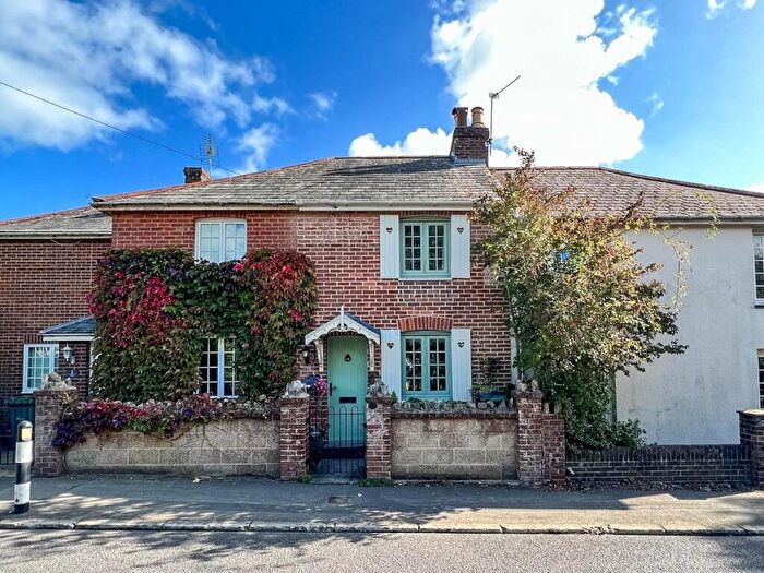 2 Bedroom Terraced House For Sale In Ashey Road, Ryde, PO33