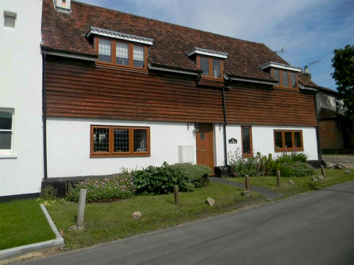 3 Bedroom Semi-Detached House To Rent In Pouchen End Lane, Hemel Hempstead, Hertfordshire, HP1