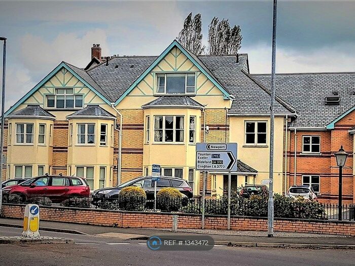 1 Bedroom Flat To Rent In Lynwood House, Barnstaple, EX32