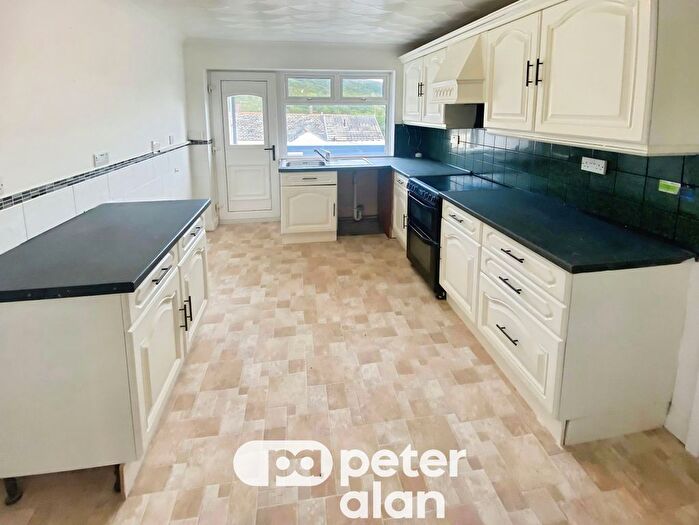 3 Bedroom Property To Rent In Morris Avenue, Mountain Ash, CF45