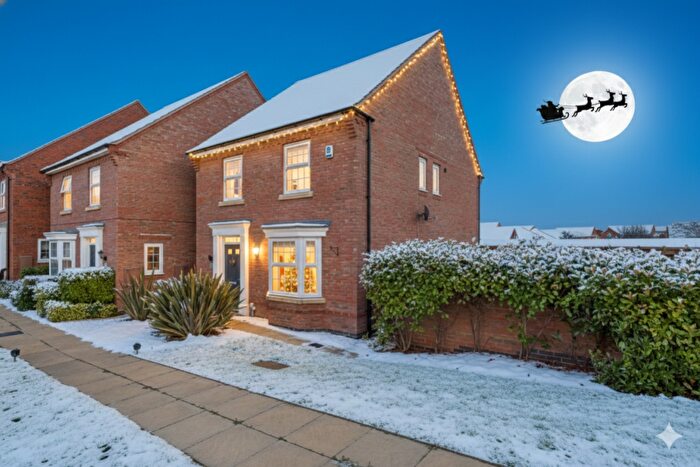 4 Bedroom Detached House For Sale In Warwick Close, Bourne, Lincolnshire, PE10