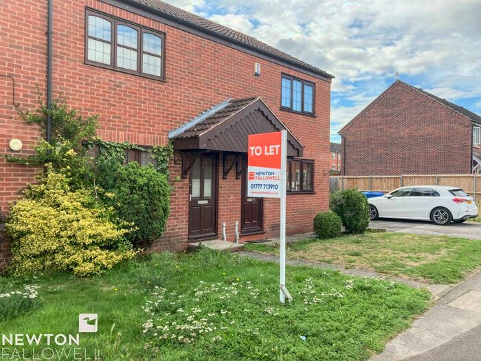 2 Bedroom Terraced House To Rent In Thrumpton Lane, Retford, DN22