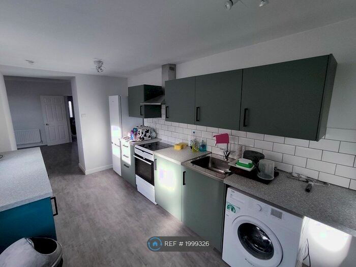 3 Bedroom Terraced House To Rent In Earl Street, Tredegar, NP22