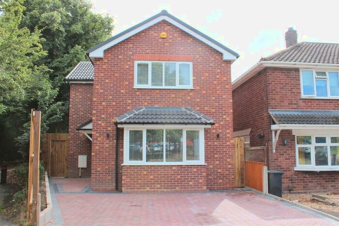 3 Bedroom Detached House To Rent In Whittingham Road, Halesowen, B63