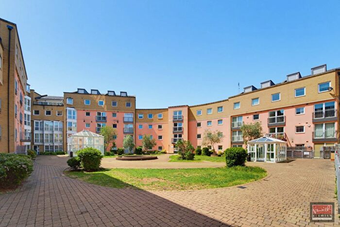 2 Bedroom Flat To Rent In Wooldridge Close, Feltham, TW14
