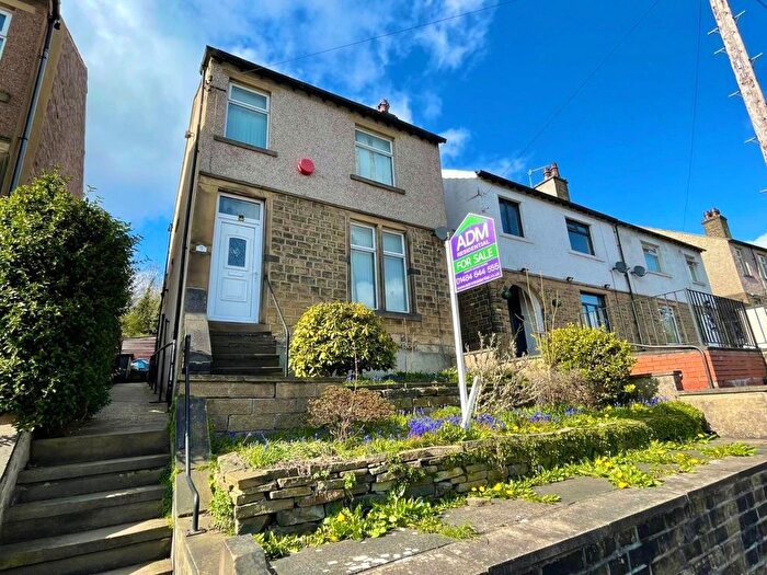 3 Bedroom Detached House For Sale In Heaton Road, Huddersfield, HD1