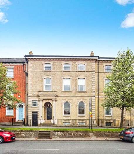 7 Bedroom Terraced House For Sale In North Parade, Grantham, NG31