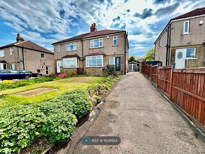 3 Bedroom Semi-Detached House To Rent In Crosland Road, Oakes, Huddersfield, HD3
