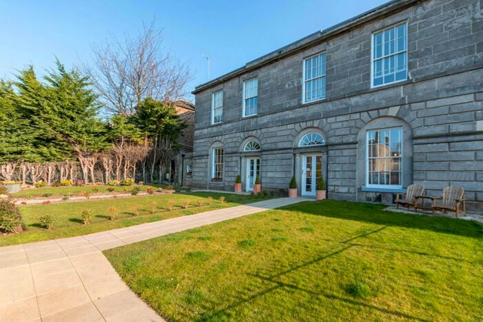 2 Bedroom Flat To Rent In Minto Street Newington, EH9