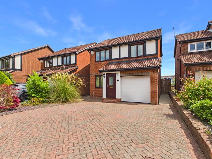 3 Bedroom Detached House For Sale In Hexham Court, Dunston Hill, Gateshead, NE11