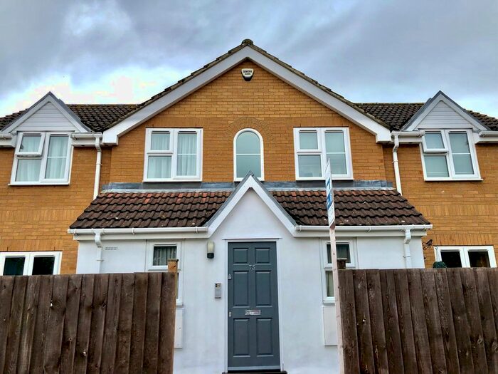 1 Bedroom Flat To Rent In Station Road, Cuffley, Potters Bar, EN6